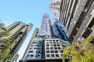 Westside Place Spacious Two-Bedroom City Suite