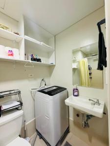 stylish 2BR Condo Near NAIA