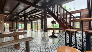 The wooden house, peaceful place in Nhon Trach IoStayhome