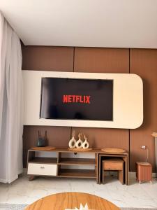 La Prestigia luxury Apartments One Bedroom by Peaks