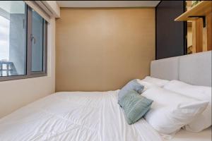 EJs Crib Cozy 1BR Condo at SMDC Fame