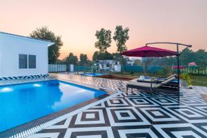 The Krishna Farm Pet-friendly 2-BHK Farmhouse With Private Pool, Jacuzzis & Garden