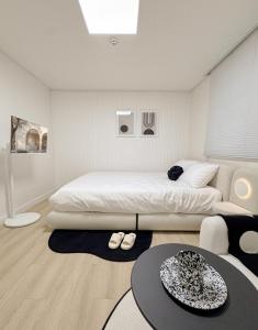 Ttukseom Station 6 minutes,Airport Bus 9 minutes,Seongsu,Seoul Forest,Myeongdong,Gwangya,Lotte World,KSPO