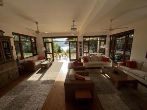 Eagles Falls Villa