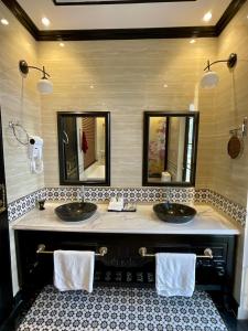 Hong lien 20, Vuon vua Resort & Villa