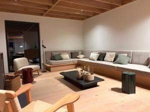 Oakstone Lodge- Gite avec Jacuzzi Piscine et Sauna