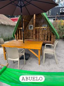 Mi Familia Abuelo AC Room