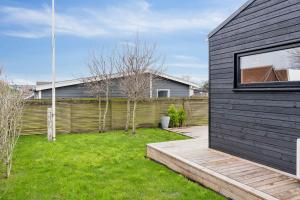 Charming Newly Built Cottage 300 M From Beach