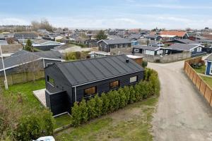 Charming Newly Built Cottage 300 M From Beach