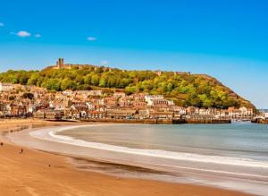 Hot Tub Private Lodge - Fountain Fishing Lakes