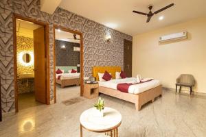 Divine Hotels & Banquets
