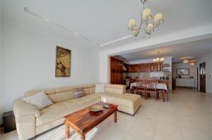Bright and Airy 3BR with Private Terrace by 360 Estates