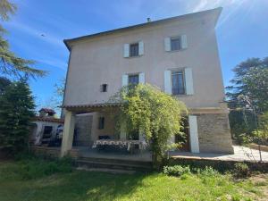 Le Colombier dAntan 300 m2 avec Piscine couverte chauffée