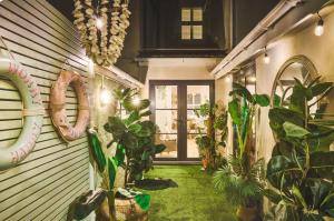 The Salt House - sleeps up to 6 guests