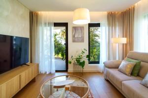 Acqua Residences-Luxury green Oasis & Sea View