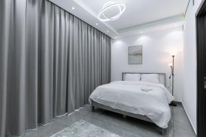 Dubai Marina - 1BHK Apartment near Dubai Metro