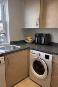 3 Double Bed House Bedford