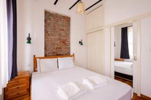 Charming 2BD2Bath Galata Tower Unique Home! #409