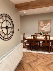 Modern Farmhouse Style Bungalow Near Beach & Trails With EV Charger