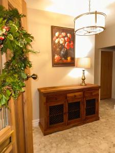 Modern Farmhouse Style Bungalow Near Beach & Trails With EV Charger