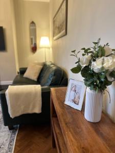 Modern Farmhouse Style Bungalow Near Beach & Trails With EV Charger