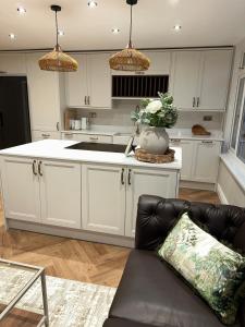 Modern Farmhouse Style Bungalow Near Beach & Trails With EV Charger