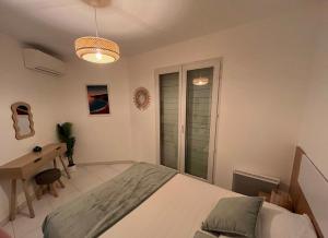 Apartment with private garden, Pool & beach 150 m