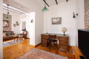 Cozy Intimate 2BD2Bath Galata Tower Home! #410