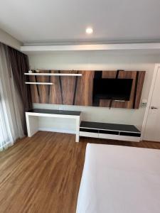 Dusit Grand Park 1 F220