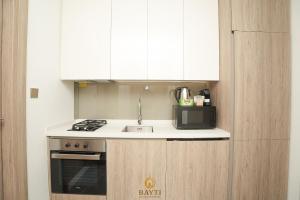 Evasion Moderne a Business Bay vue sur le canal