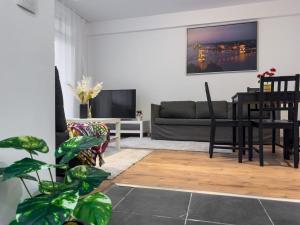 2BDR Gellért Stay w AC & Balcony by NW