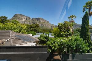 Luxurious Family home in Newlands with Pool