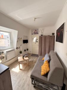 Studio lumineux près du canal Saint-Martin