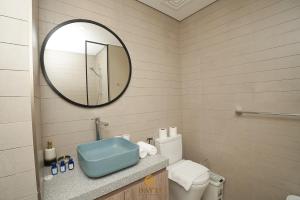 Evasion Moderne a Business Bay vue sur le canal