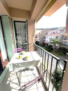 4PA109 Appartement F2 résidence avec piscine parking et cours de tennis