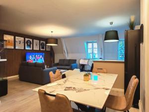 Corner Bleu-3 lits-Babyfoot-Thème Football-Plein Centre- Abonnement TV Pack Foot