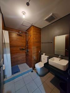 Levi & Moons Chill with beautiful view