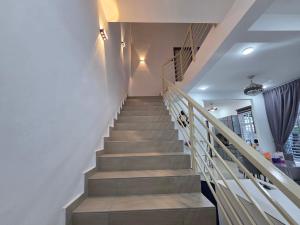 Layangkasa Pool Homestay