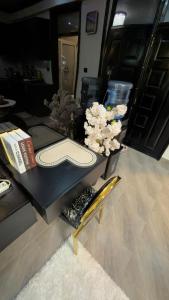 Deluxe Studio with Lake Nakuru View by CANT RUSH GREATNESS LTD