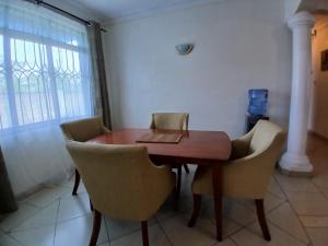 Ary Homestay Nyali- A Walk to Nyali Beach