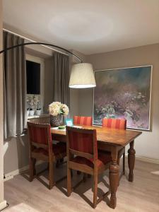 Gemütliche Ferienwohnung, See- und Stadtnah