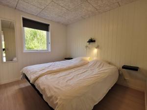 6 Person Holiday Home in sterby Ls