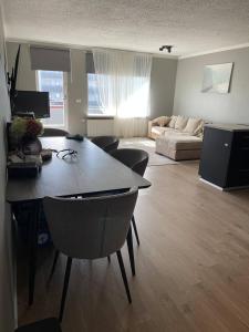 Cozy Shared Flat in Heart of Iceland near airport