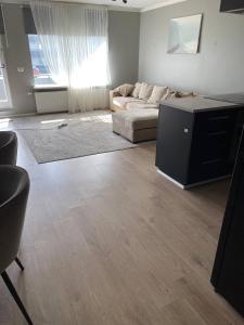 Cozy Shared Flat in Heart of Iceland near airport