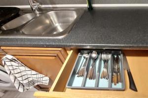 Couples Business Family- WiFi- Parking- Sleeps 2