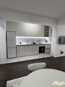 Soft Center Apartment - River View - Free parking