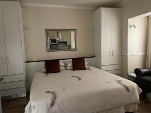 Blue Crane Guesthouse