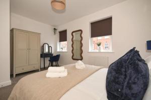 Beach Rest - Sleeps 5 great central location