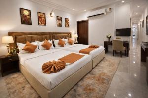 Paradise stays near golden temple