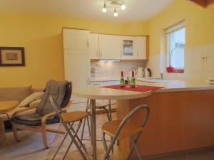 Haus Karzenburg Fewo 3 Pavillion